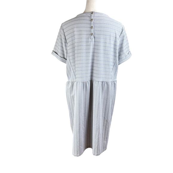 LOFT Plus Gray & White Jacquard Pattern Stretch Knit Button Back Babydoll Dress - Picture 8 of 13